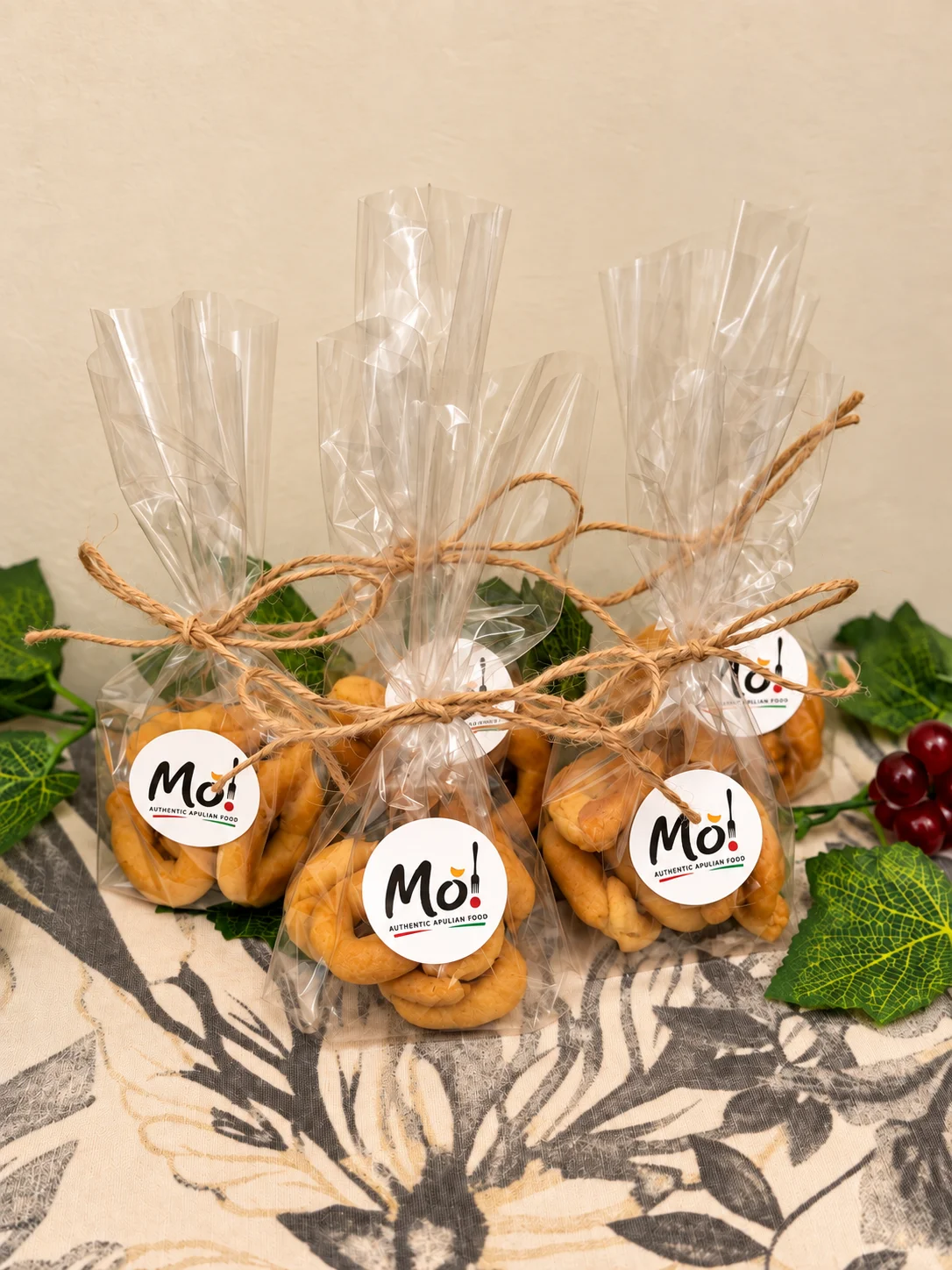 Delivery Taralli